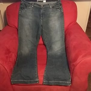 Gap Jeans long and lean.